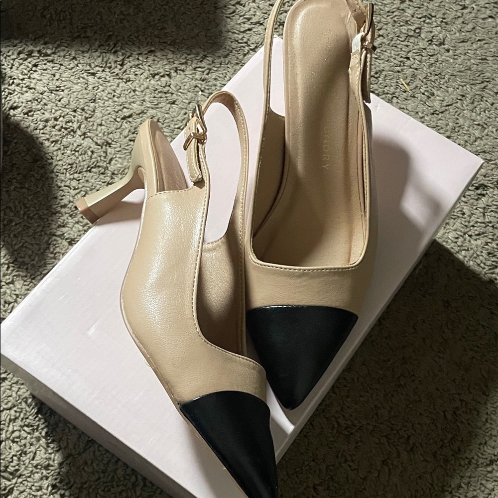Chinese Laundry Beige and Black Slingback Heels
